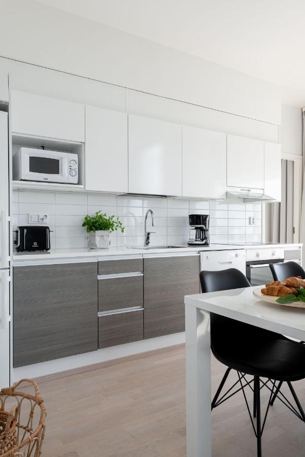 Sleepwell Apartments Itaekeskus, Close To Metro Хелзинки Екстериор снимка